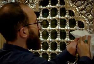 غبارروبی روضه منوره حضرت معصومه(س)