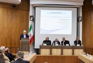 عارف: کنار هم قرار گرفتن دو جریان سیاسی باعث هم‌افزایی در نظام می‌شود