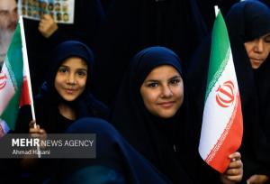 عفاف و حجاب پایه‌های امنیت را استوار می‌کند