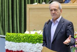 پزشکیان: تلاش کردیم حضور دانشمندان برای حل مشکلات ممکن شود