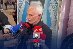 شیرزنان و شیرمردان ایران با قدرت پشت رهبر انقلاب ایستاده‌اند
