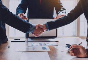 رایزنان بازرگانی ایران در حال بررسی ظرفیت‌های صادراتی لرستان