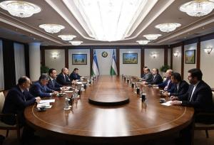 دیدار سرپرست وزارت صمت با نخست‌وزیر ازبکستان و ابلاغ پیام رئیسی