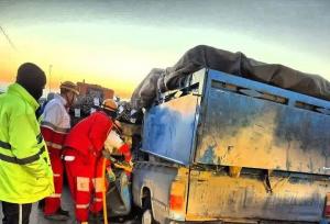 برخورد نیسان با تریلی در محور نیشابور به مشهد منجر به مصدومیت ۳ نفر شد