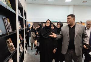 بازدید دبیرکل کتابخانه‌های عمومی از کتابخانه مرکزی خرم‌آباد