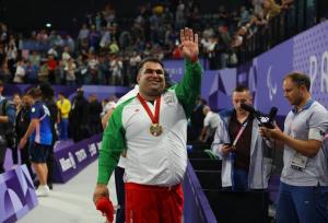 استقبال از قوی‌ترین مرد پاراوزنه‌برداری جهان