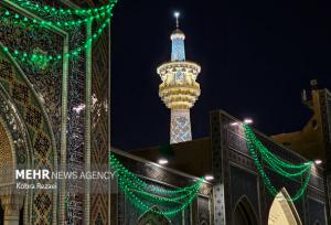 چراغانی حرم مطهر ثامن الائمه(ع) در آستانه میلاد نبی اکرم(ص)