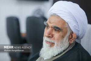 شاعران، حقیقت پیروزی‌ ما و جنایات دشمن را در تاریخ ماندگار کنند