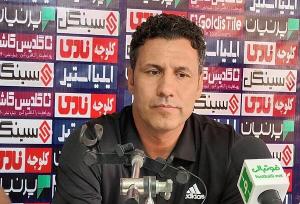 استقلال مستحق برد بود/ دست و بال ما بسته است