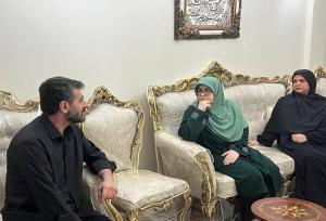 مهاجرانی به دیدار خانواده شهید «مهدی پور» رفت