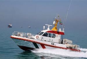  نجات موفق لنج باری در آب‌های بندر لاور ساحلی