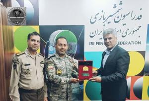 جلسه مشترک رئیس فدراسیون شمشیربازی با مسئولان وزارت دفاع