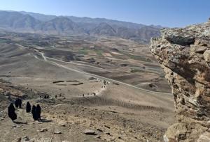 عضو شورای روستا: دانش‌آموزان آبگرم برای استفاده از اینترنت باید به ارتفاعات بروند