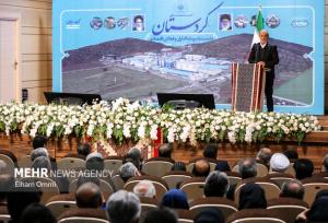 آغاز سخنرانی پزشکیان در نشست فعالان سیاسی کردستان