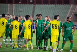 مدافع فجرسپاسی دیدار با استقلال را از دست داد