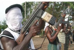 افراد مسلح حداقل ۲۵ دختر را در مدرسه‌ای در نیجریه ربودند