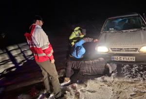 مدیرکل مدیریت بحران خراسان شمالی در کنار مردم در عملیات امداد