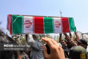 تصاویر دیده نشده از آماده سازی قبور سرداران شهید