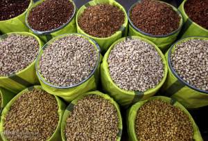 برپایی نمایشگاه‌های عرضه اقلام اساسی در فردیس و مشکین‌دشت