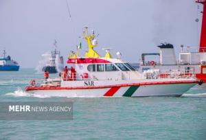 انتقال اضطراری یک بیمار از قشم به بندرعباس با شناور ناجی