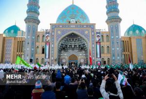 روایتی از اجتماع عظیم منتظران ظهور گردگنبد فیروزه ای مسجد جمکران