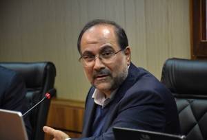 در نظریه پردازی علوم انسانی در درجات پائین قرار داریم