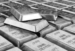 قیمت نقره در بالاترین رقم ۱۳ سال گذشته
