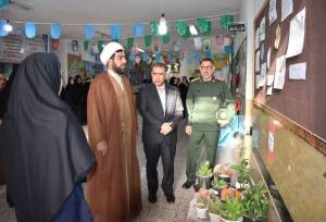 دستاوردهای انقلاب اسلامی در نمایشگاه دانش‌آموزی گیلانغرب تبیین شد