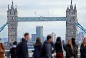 یک درصد انگلستان، مالک نیمی دیگر هستند!