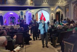 گوشه ای از شعر خوانی در اجلاسیه ملی پیرغلامان در حرم رضوی