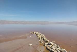 بحران در کمین آب‌های زیرزمینی تالاب‌ها/ چشمه‌های آب شیرین مهارلو، آب شور بازمی‌گردانند