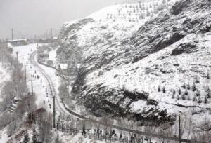 تهرانی‌ها منتظر بارش باران و برف باشند