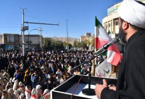 ملت ایران هرگز زیر بار زور استکبار جهانی نخواهد رفت