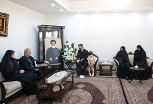 دیدار پزشکیان با خانواده امام جمعه فقید تبریز و سرتیم حفاظت شهید رئیسی