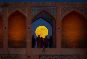 «ابرماه» امشب می‌درخشد؛ آسمان پاییزی ایران میزبان پدیده‌ای کم‌نظیر