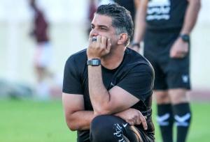 پیروز قربانی: یک روز استقلال به دنبالم می‌آید