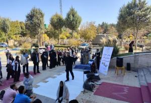 نمایش خیابانی «فردای بدون من» در بروجرد اجرا شد