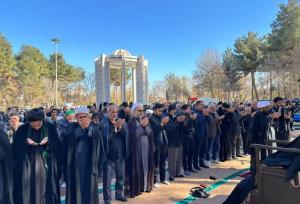 اقامه نماز طلب باران در چناران