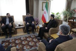 استاندار کردستان: ایجاد معبر رسمی و امکان واردات قانونی کالا می‌تواند زمینه حذف کولبری باشد