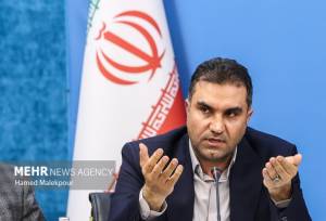 آزادسازی نرخ ارز سم مهلک است؛ دولت تدبیر کند