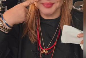 عکسی از تولد ۵۲ سالگی بهاره رهنما در یک کافه