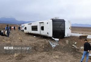 واژگونی دو دستگاه اتوبوس در محور زاهدان - بم با ۱۴ کشته و زخمی