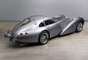 خودرویی که تحت اثر سبک آرت دکو قرار دارد