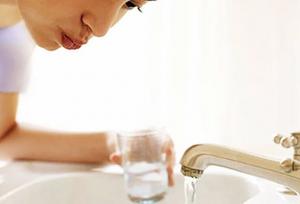 بعد از مسواک زدن دهان را نشویید!