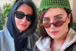 قاب خانوادگی الناز شاکردوست در کنار خواهرش