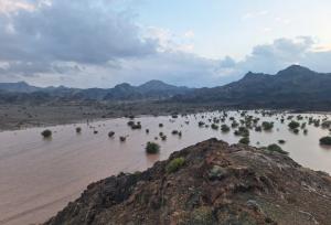 آبگیری صد درصدی سد خاکی آبدبه شهرستان پارسیان