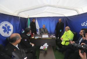 بازدید وزیر بهداشت از پایگاه سلامت نوروزی حافظیه در اتوبان تهران قم