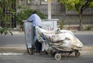 شهرداری راهکار اساسی برای ساماندهی زباله‌گردها ارائه دهد