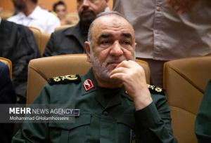 پیام تسلیت فرمانده کل سپاه در پی درگذشت خواهر شهید محمد علی مجید