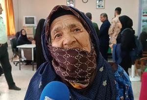 پیرزن ۸۲ ساله فاروجی در انتخابات شرکت کرد